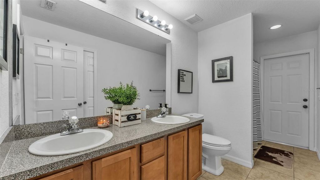 Image 30 of property listing at 6146 MISSION DRIVE, Lakeland, FL 33812