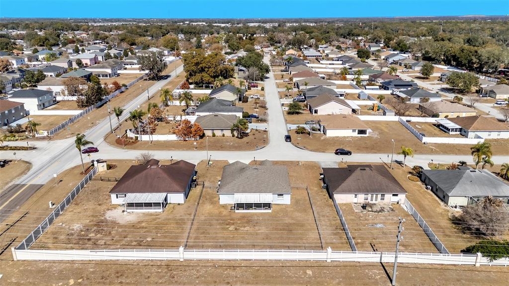 Image 39 of property listing at 6146 MISSION DRIVE, Lakeland, FL 33812