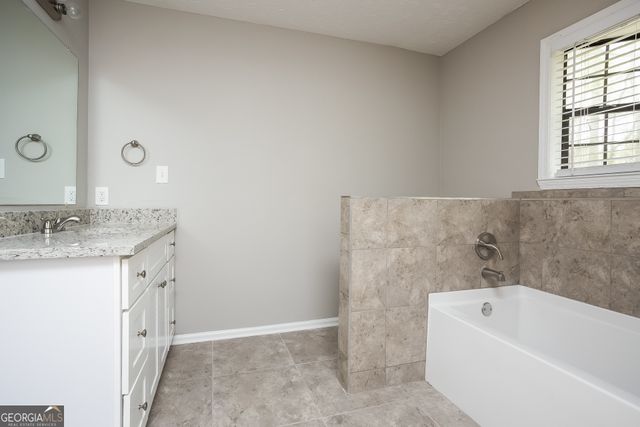 140 Paces Way, Fayetteville, GA 30215