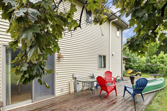 800 Clover Lane, Oregon, WI 53575