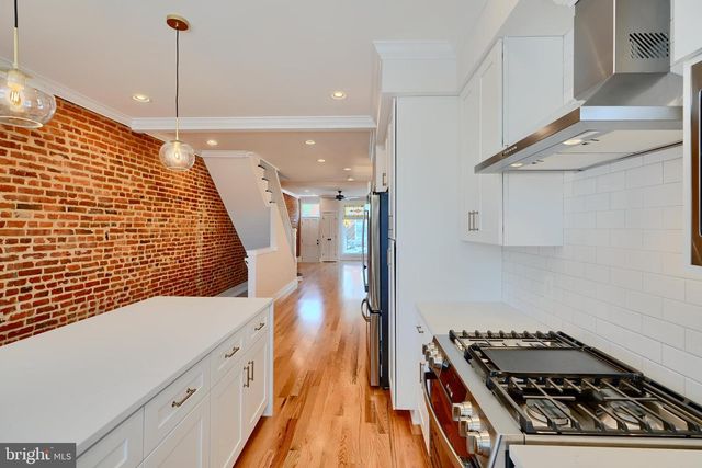 22 S CASTLE ST, Baltimore, MD 21231