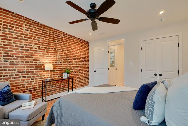 22 S CASTLE ST, Baltimore, MD 21231