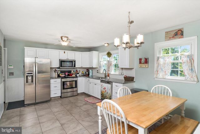 15 DECOU AVE, Ewing, NJ 08628