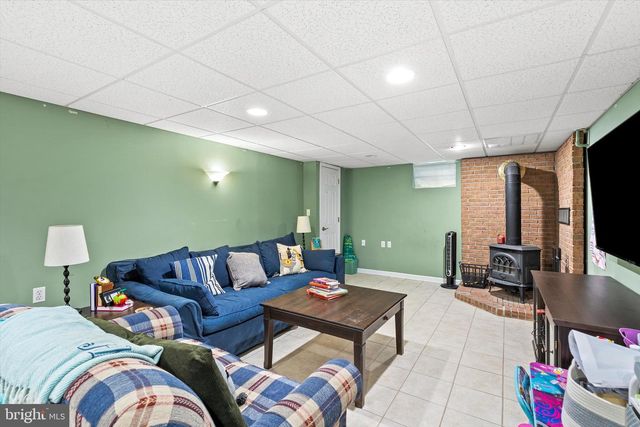 15 DECOU AVE, Ewing, NJ 08628