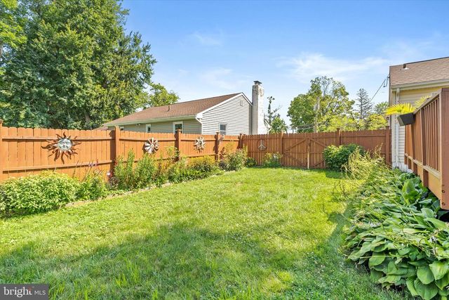 15 DECOU AVE, Ewing, NJ 08628