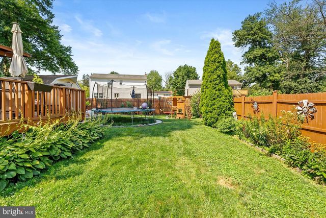 15 DECOU AVE, Ewing, NJ 08628