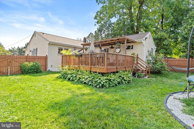 15 DECOU AVE, Ewing, NJ 08628