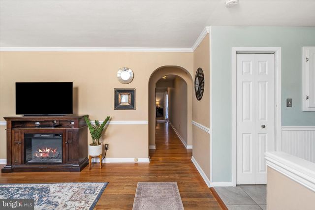 15 DECOU AVE, Ewing, NJ 08628