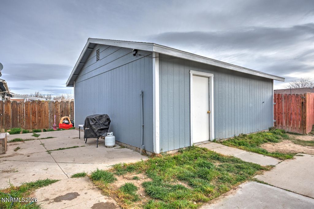 Image 15 of property listing at 521 Whitaker Lane, Fallon, NV 89406
