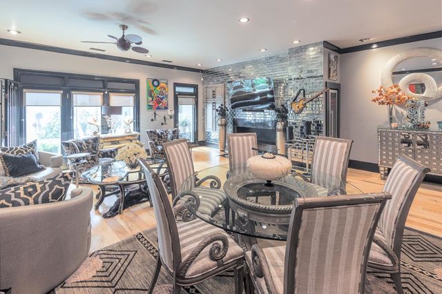 573 S FRONT ST, Memphis, TN 38103