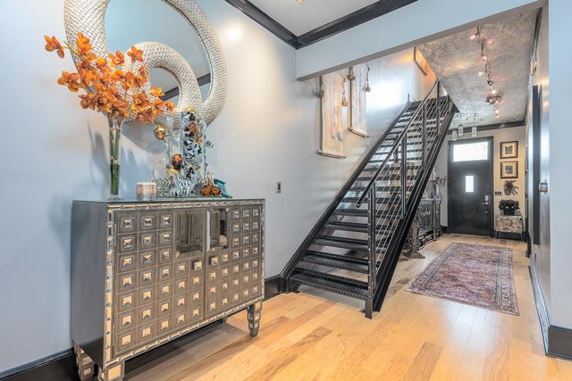 573 S FRONT ST, Memphis, TN 38103