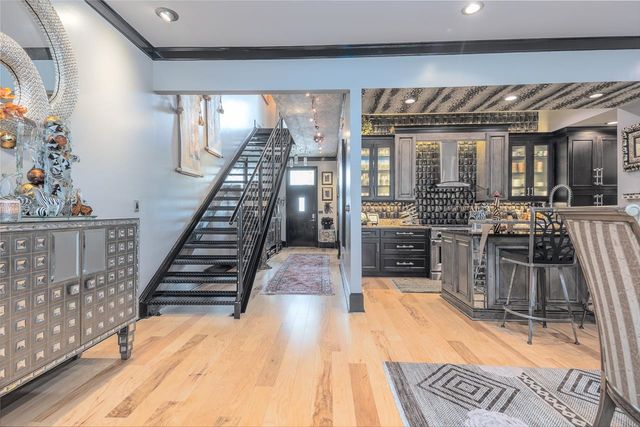 573 S FRONT ST, Memphis, TN 38103