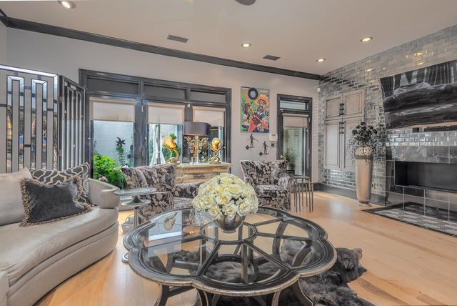 573 S FRONT ST, Memphis, TN 38103