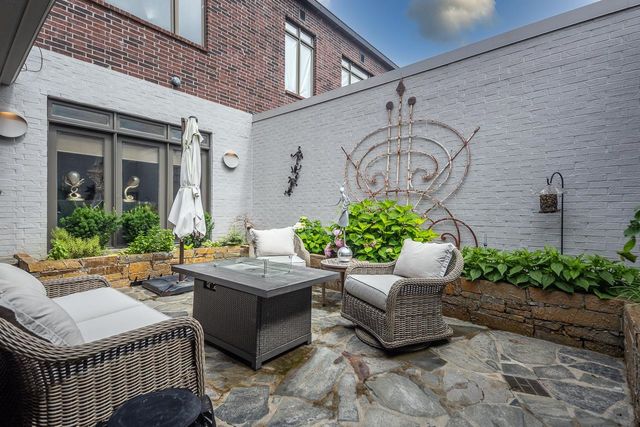 573 S FRONT ST, Memphis, TN 38103