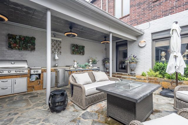 573 S FRONT ST, Memphis, TN 38103