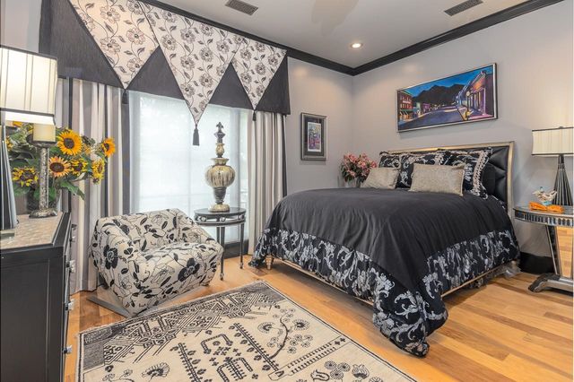 573 S FRONT ST, Memphis, TN 38103