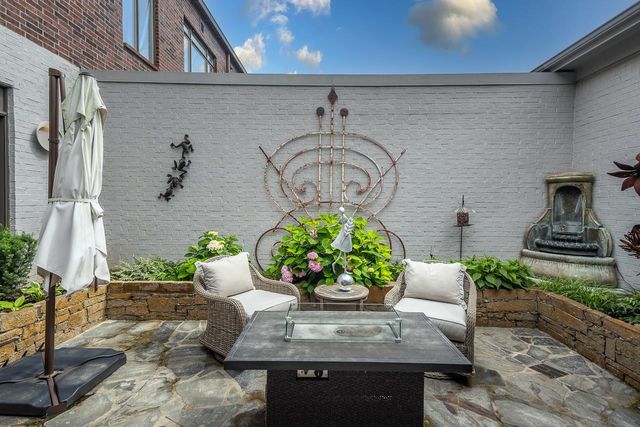 573 S FRONT ST, Memphis, TN 38103