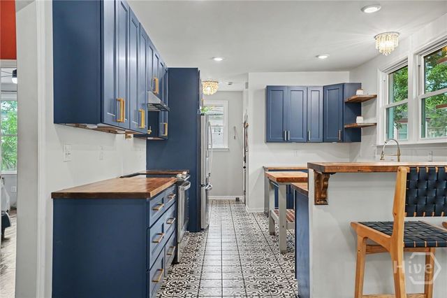 1129 E Duffy Street, Savannah, GA 31404