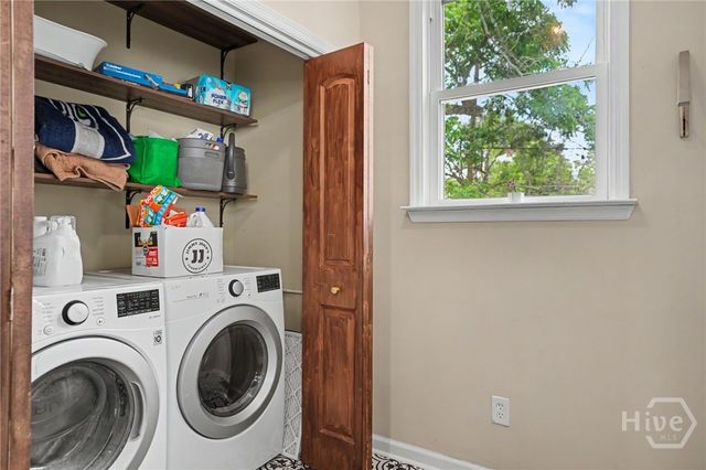 1129 E Duffy Street, Savannah, GA 31404