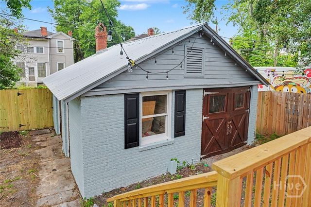 1129 E Duffy Street, Savannah, GA 31404