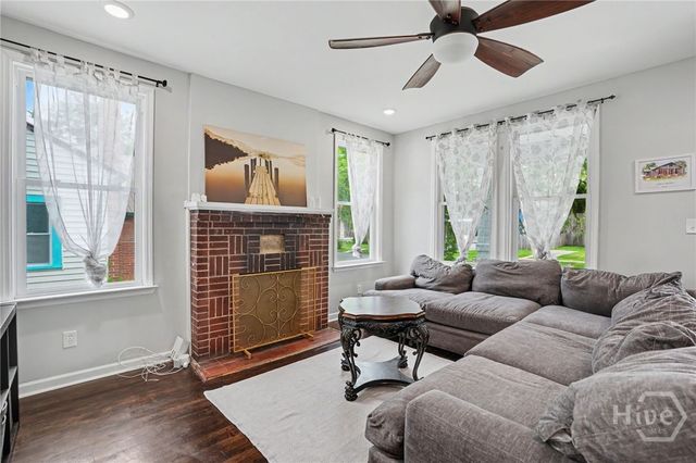 1129 E Duffy Street, Savannah, GA 31404
