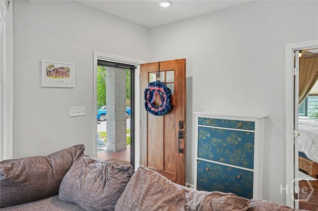 1129 E Duffy Street, Savannah, GA 31404