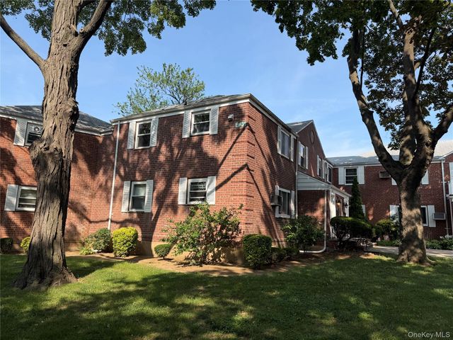 255-49 75th Avenue 2nd Floor, Glen Oaks, NY 11004