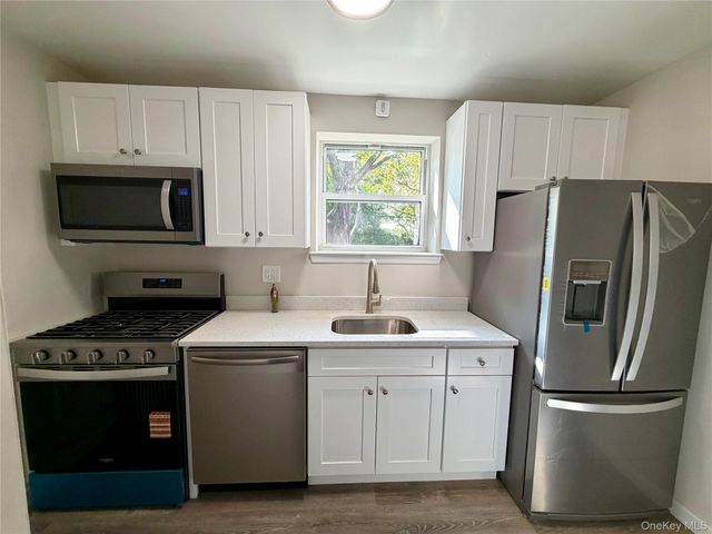 255-49 75th Avenue 2nd Floor, Glen Oaks, NY 11004