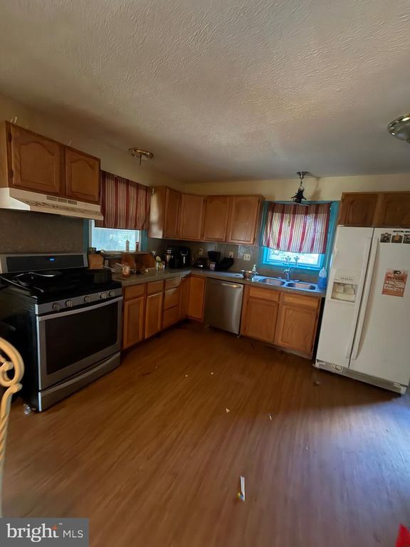 105 FAIRFAX DR, CINNAMINSON, NJ 08077 — photo 3