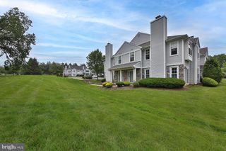 1109 MEWS DR #1109, Sellersville, PA 18960