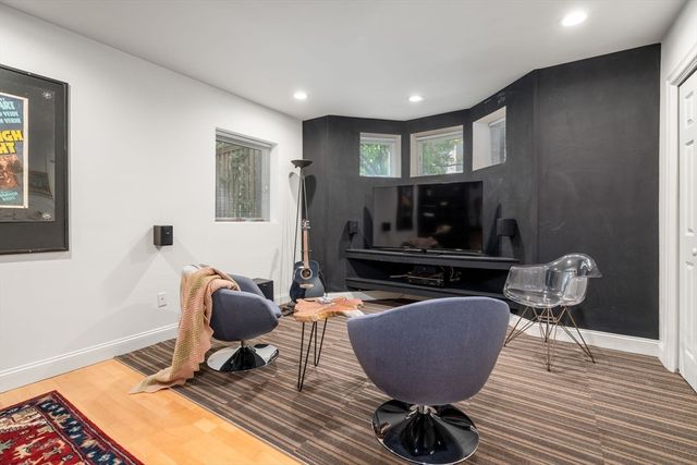 70 Victoria Street 70, Somerville, MA 02144