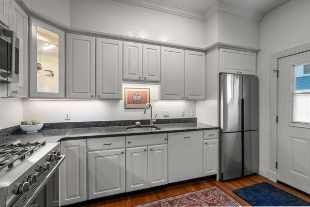 70 Victoria Street 70, Somerville, MA 02144