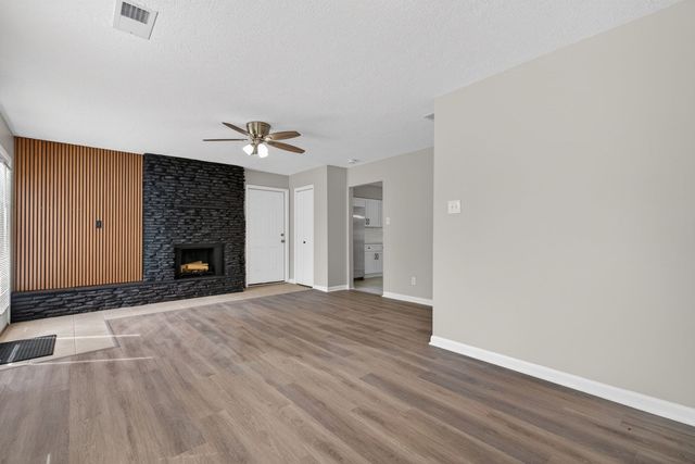 2559 Garden Court, Joliet, IL 60435