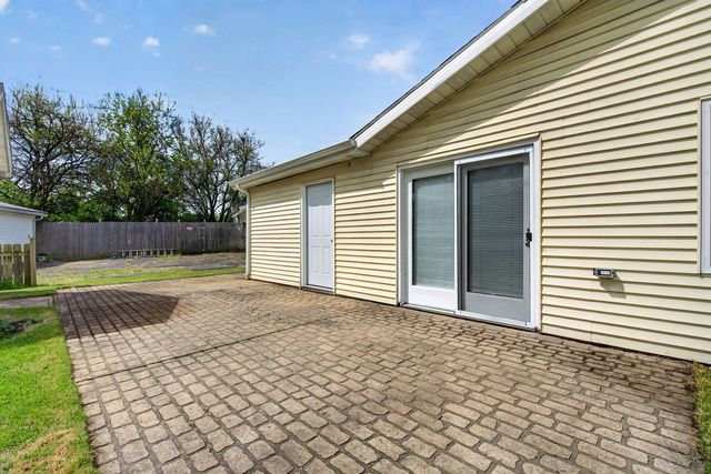 2559 Garden Court, Joliet, IL 60435