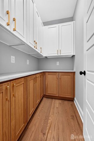 49 Victory Place, East Brunswick, NJ 08816