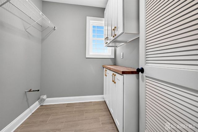 49 Victory Place, East Brunswick, NJ 08816