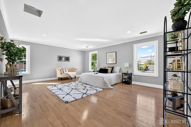 49 Victory Place, East Brunswick, NJ 08816