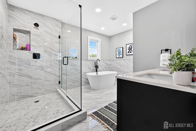 49 Victory Place, East Brunswick, NJ 08816