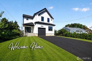 49 Victory Place, East Brunswick, NJ 08816