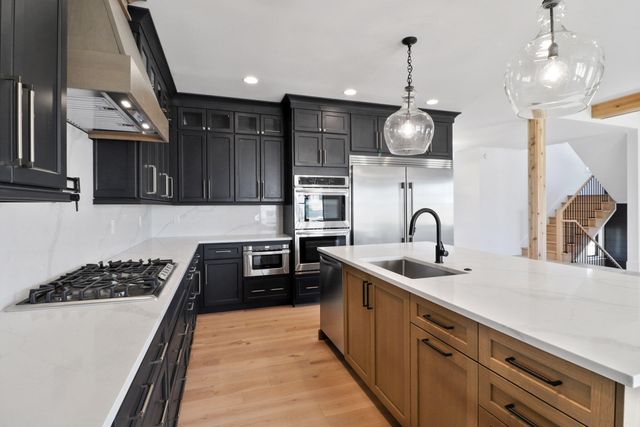 9601 Sweetspire Avenue, St. John, IN 46373