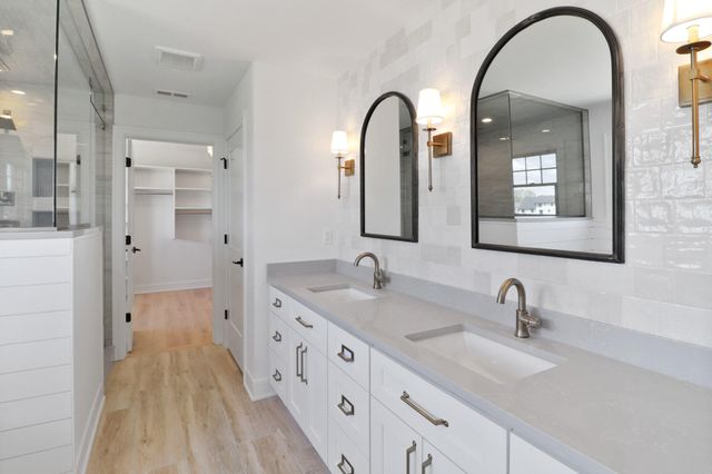 9601 Sweetspire Avenue, St. John, IN 46373