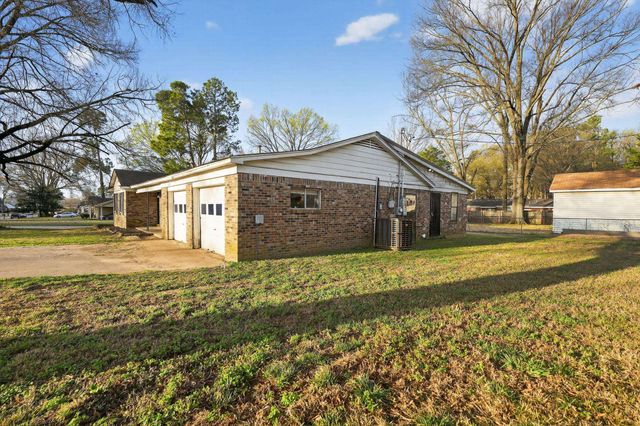 3697 LAKEHURST DR, Memphis, TN 38128