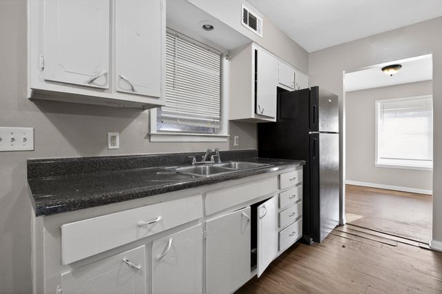 3697 LAKEHURST DR, Memphis, TN 38128