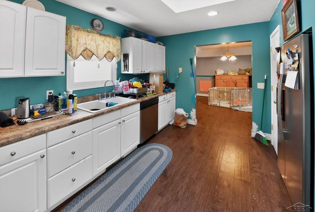 46664 County Road 374 Highway, Waverly Twp, MI 49079