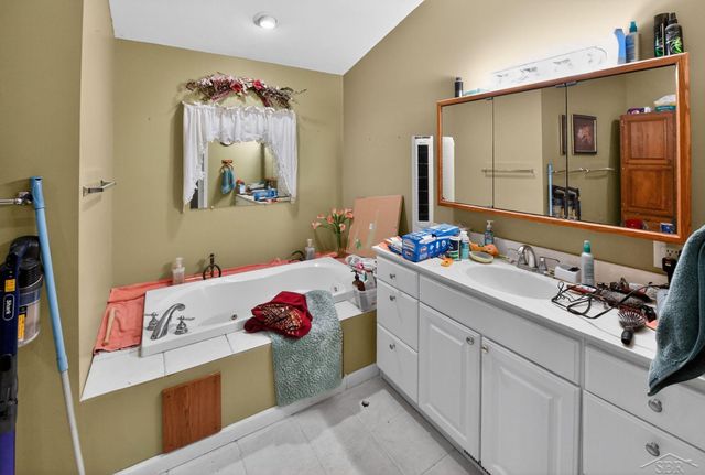 46664 County Road 374 Highway, Waverly Twp, MI 49079