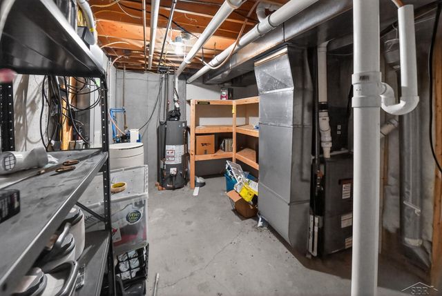 46664 County Road 374 Highway, Waverly Twp, MI 49079