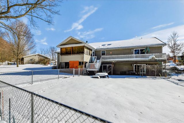 46664 County Road 374 Highway, Waverly Twp, MI 49079