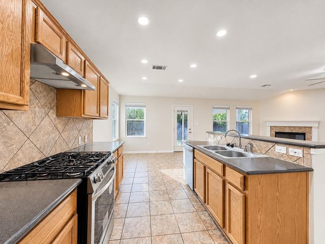 9508 Castle Pines DR, Austin, TX 78717
