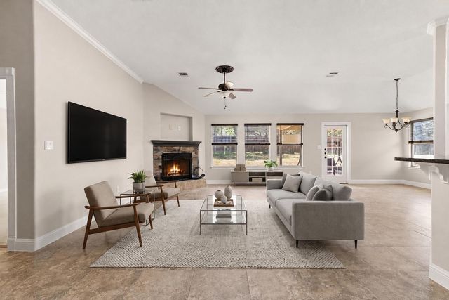 10025 Janet LOOP, Dripping Springs, TX 78620