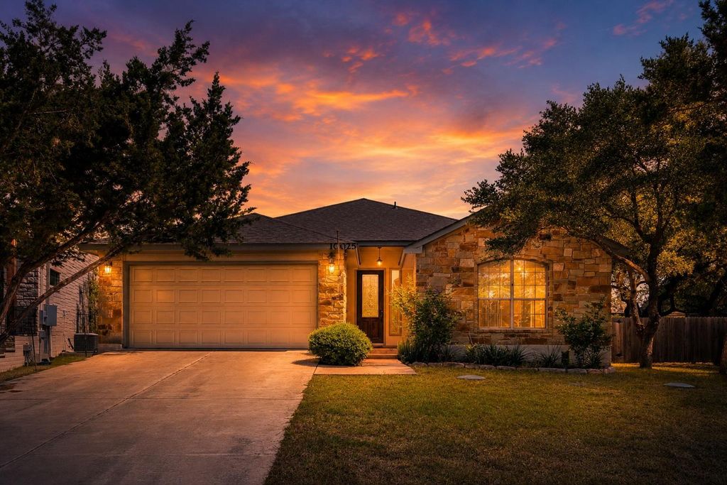 10025 Janet LOOP, Dripping Springs, TX 78620